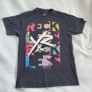 Young and Reckless Distressed T-Shirt, Sz M